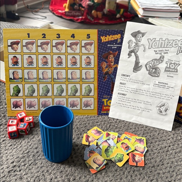 Vintage Yahtzee Jr. Disney Pixar Toy Story & Beyond Edition Milton Bradley 2002 - Picture 5 of 6